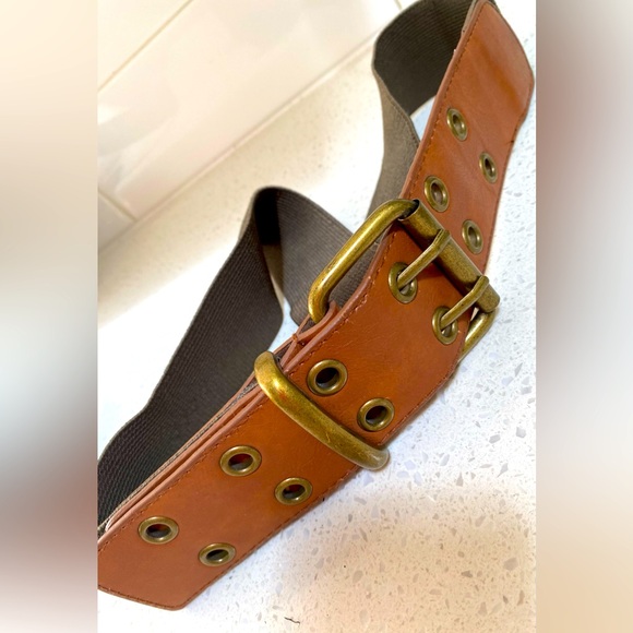 💕2 for $25💕Army style faux leather and Elastic belt - Picture 3 of 3